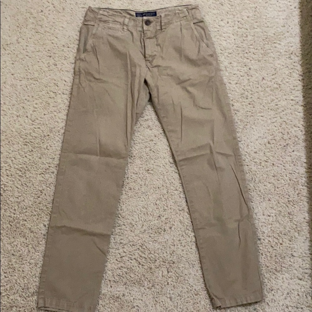 American eagle core flex chinos